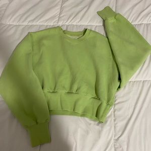 Cropped crew neck